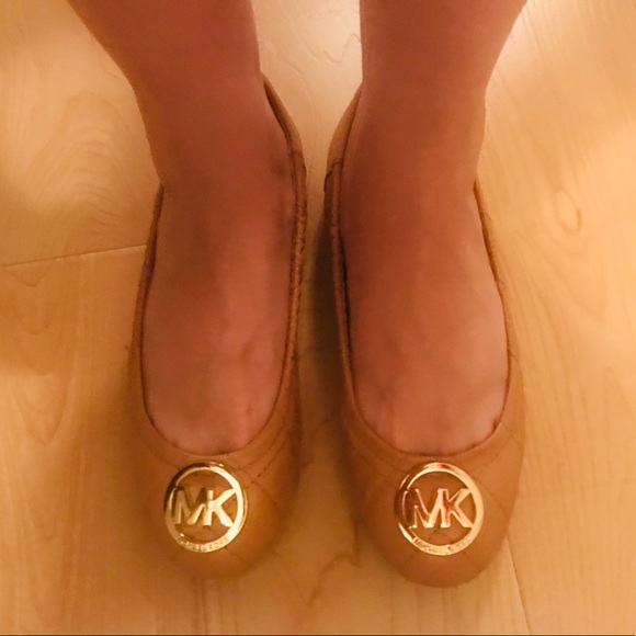 Michael Kors Fulton quilted nude flats - Picture 10 of 11